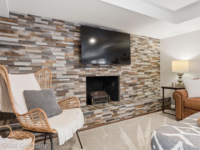 7371 Edinborough, West Bloomfield Charter Township, MI 48322