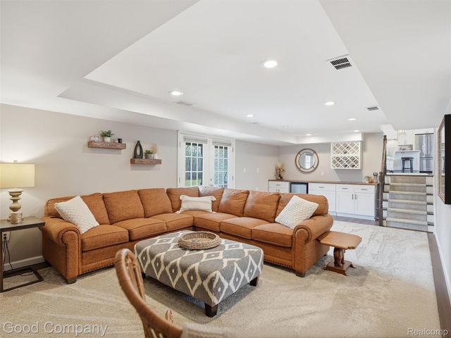 7371 Edinborough, West Bloomfield Charter Township, MI 48322