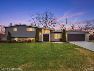 7371 Edinborough, West Bloomfield Charter Township, MI 48322