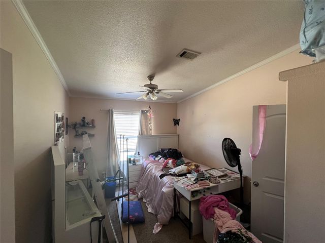 111 Road Runner LN, Bastrop, TX 78602