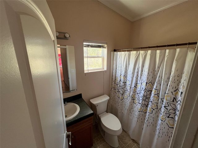 111 Road Runner LN, Bastrop, TX 78602