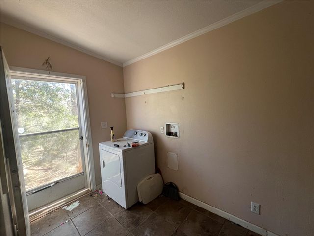 111 Road Runner LN, Bastrop, TX 78602