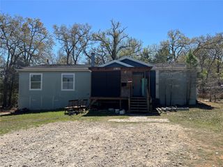 111 Road Runner LN, Bastrop, TX 78602