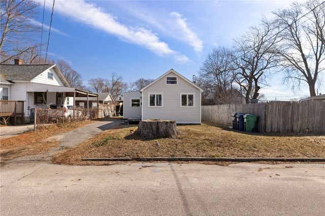 444 Pequot Avenue, Warwick, RI 02889