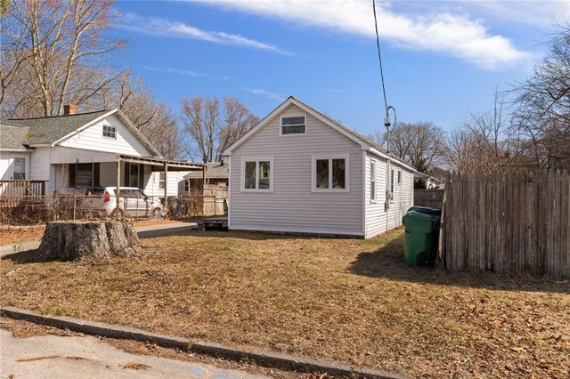 444 Pequot Avenue, Warwick, RI 02889