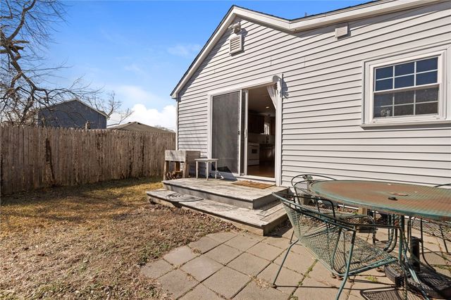 444 Pequot Avenue, Warwick, RI 02889