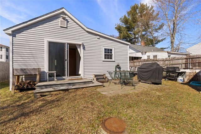 444 Pequot Avenue, Warwick, RI 02889