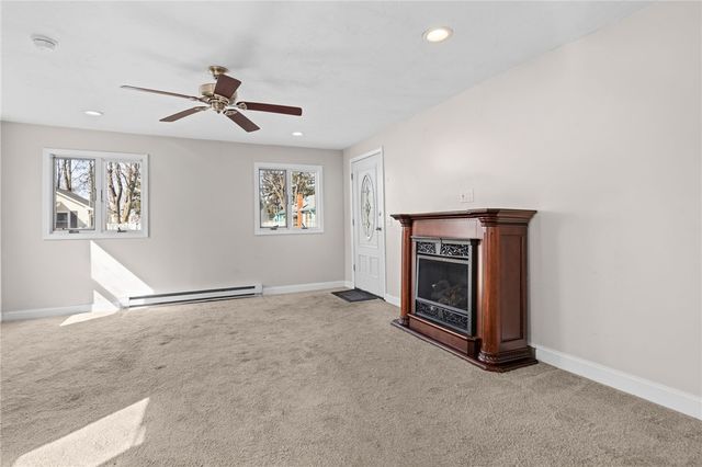 444 Pequot Avenue, Warwick, RI 02889