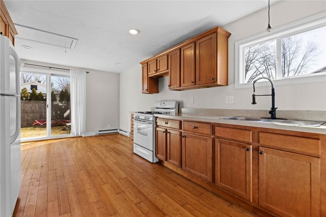 444 Pequot Avenue, Warwick, RI 02889