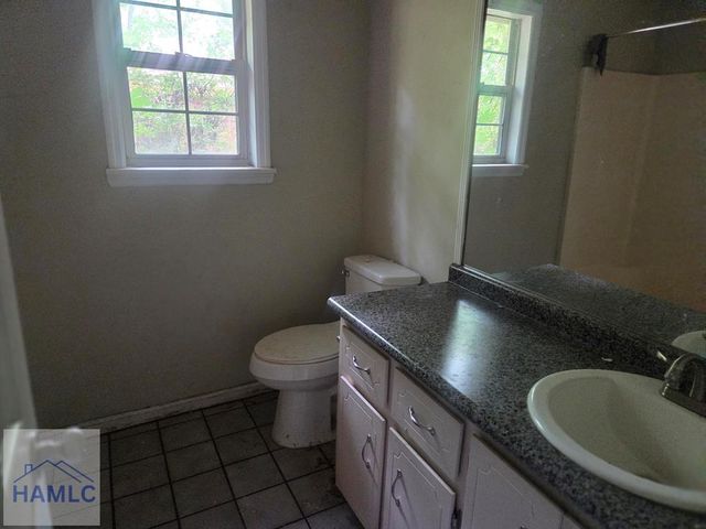 822 Lakeview Court, Hinesville, GA 31313