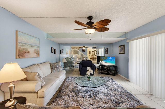 2686 NW 7th Court C, Delray Beach, FL 33445