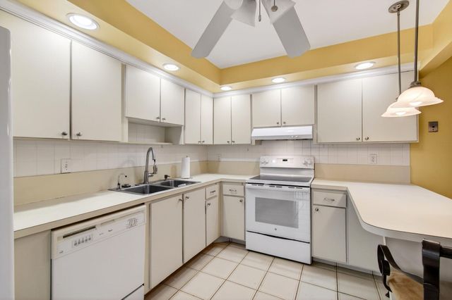 2686 NW 7th Court C, Delray Beach, FL 33445