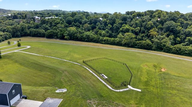 656 Taylor Bend Rd, Columbia, TN 38401