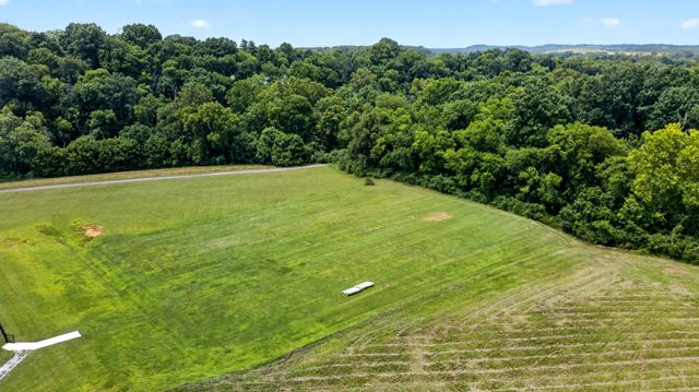 656 Taylor Bend Rd, Columbia, TN 38401