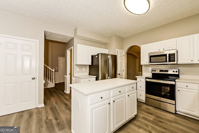 417 Concord Circle, Mcdonough, GA 30253