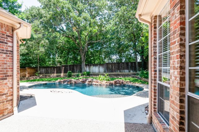 1112 LONGFORD Circle, Southlake, TX 76092