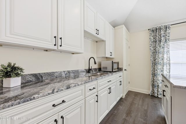 2827 CASA DEL RIO Terrace, Jacksonville, FL 32257