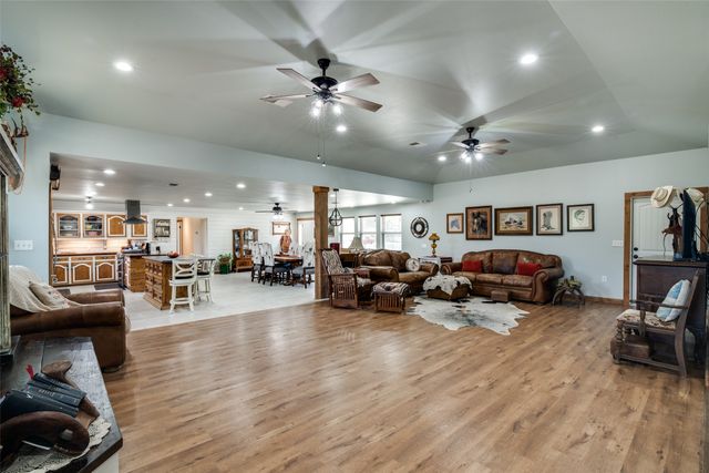 200 Vz County Road 2403, Canton, TX 75103