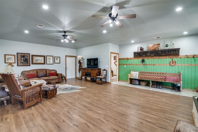 200 Vz County Road 2403, Canton, TX 75103