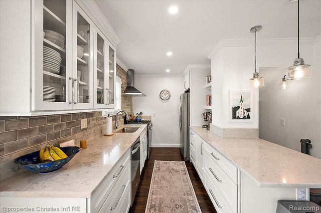 1364 Humphrey Avenue, Birmingham, MI 48009