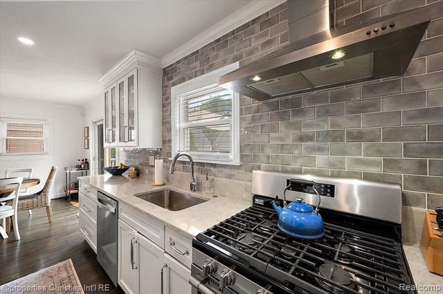 1364 Humphrey Avenue, Birmingham, MI 48009