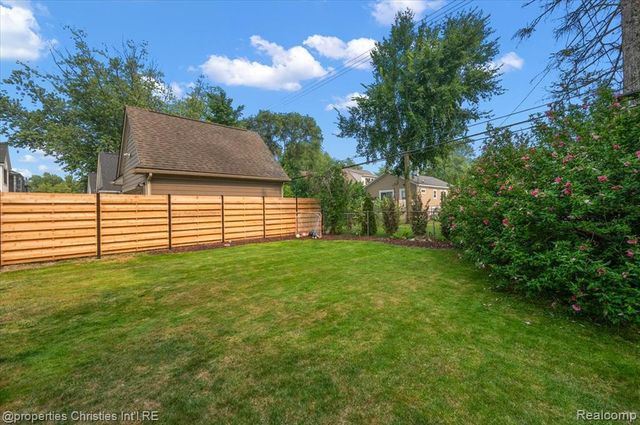 1364 Humphrey Avenue, Birmingham, MI 48009