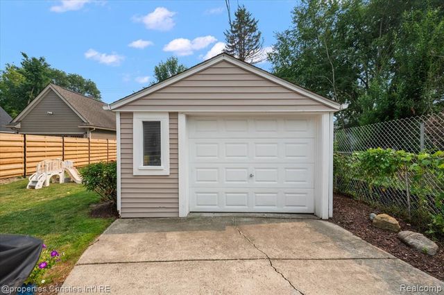 1364 Humphrey Avenue, Birmingham, MI 48009
