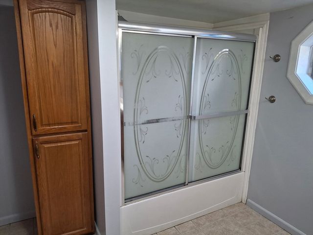 45 Oak St, Taunton, MA 02780