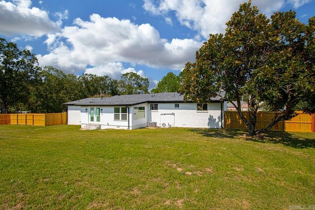 616 E Woodruff Avenue, Sherwood, AR 72120