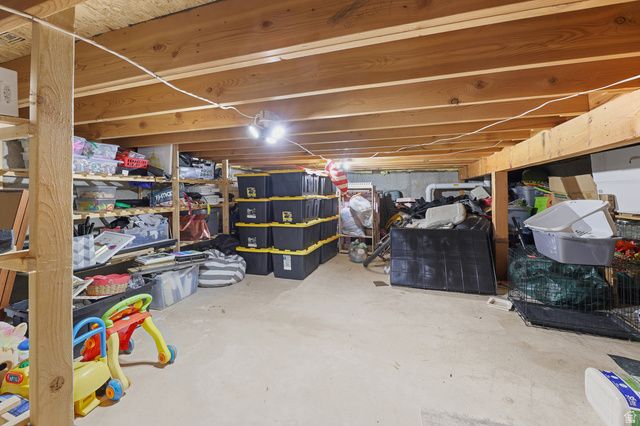 472 E 3425 N, North Ogden, UT 84414