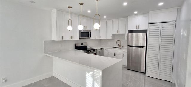 1534 Van Buren St, Hollywood, FL 33020