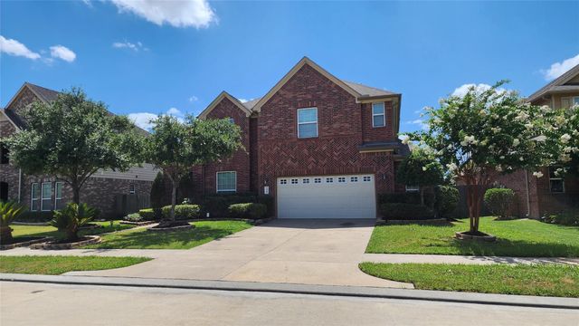 2318 Nashmor Drive, Sugar Land, TX 77479