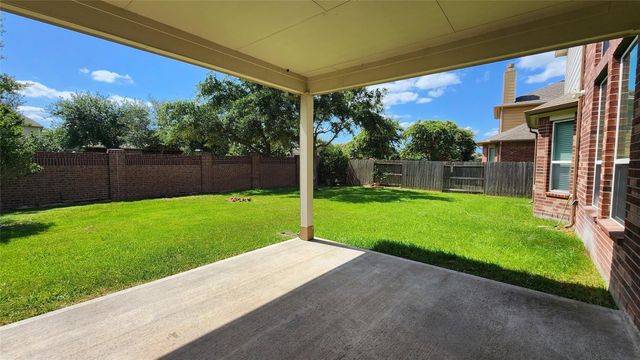 2318 Nashmor Drive, Sugar Land, TX 77479