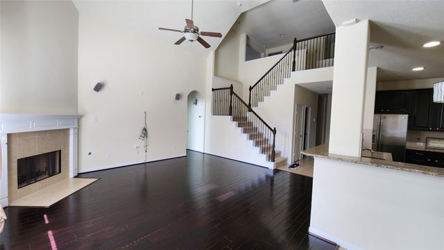 2318 Nashmor Drive, Sugar Land, TX 77479