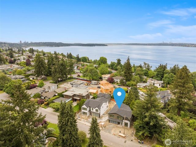 621 13th Avenue W, Kirkland, WA 98033