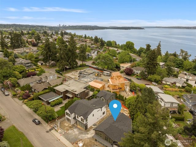 621 13th Avenue W, Kirkland, WA 98033