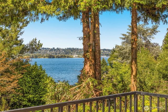 621 13th Avenue W, Kirkland, WA 98033