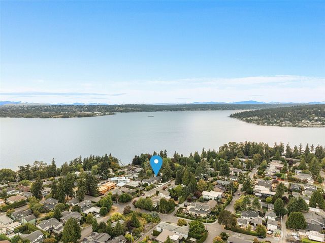 621 13th Avenue W, Kirkland, WA 98033