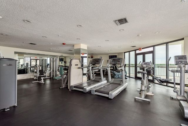 6287 BAHIA DEL MAR CIRCLE 1202, St Petersburg, FL 33715