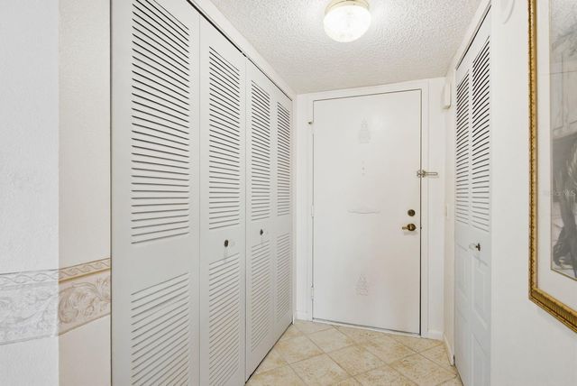 6287 BAHIA DEL MAR CIRCLE 1202, St Petersburg, FL 33715