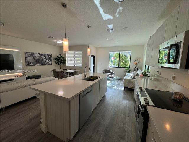 4740 NW 84th Ct 11, Doral, FL 33166