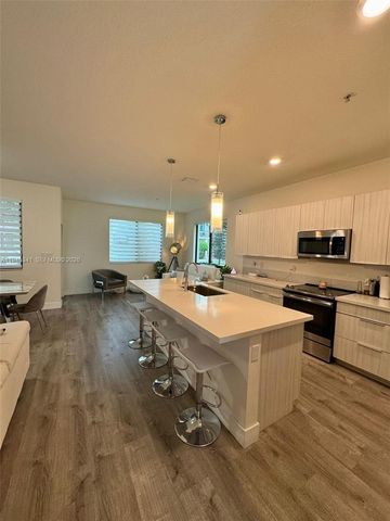 4740 NW 84th Ct 11, Doral, FL 33166