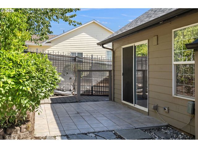 891 WHITETAIL DEER St, Salem, OR 97304