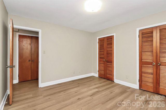 3728 Dresden Drive E, Charlotte, NC 28205
