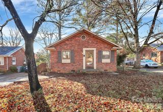 3728 Dresden Drive E, Charlotte, NC 28205