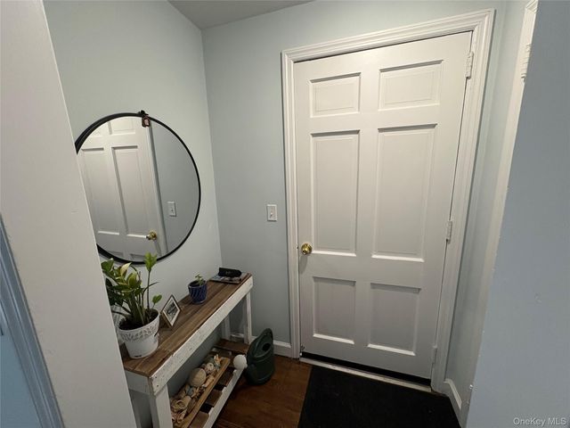 16 Raymond Street, Glen Cove, NY 11542