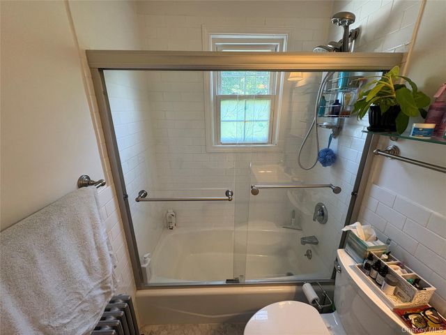 16 Raymond Street, Glen Cove, NY 11542