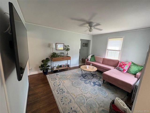 16 Raymond Street, Glen Cove, NY 11542