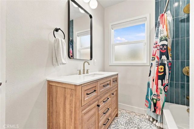 2870 Daisy, Long Beach, CA 90806