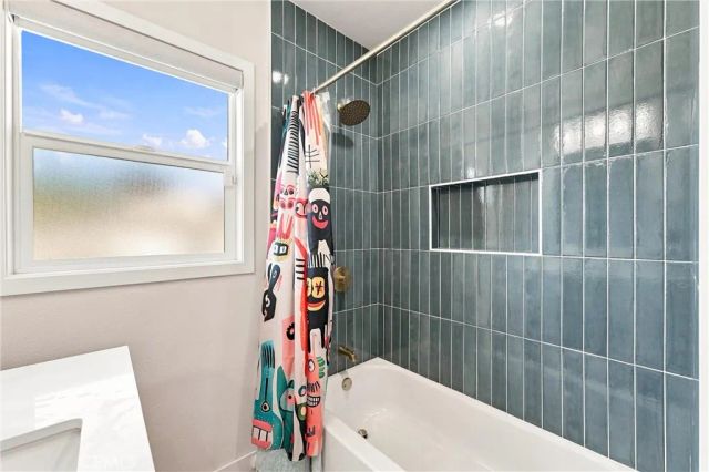 2870 Daisy, Long Beach, CA 90806
